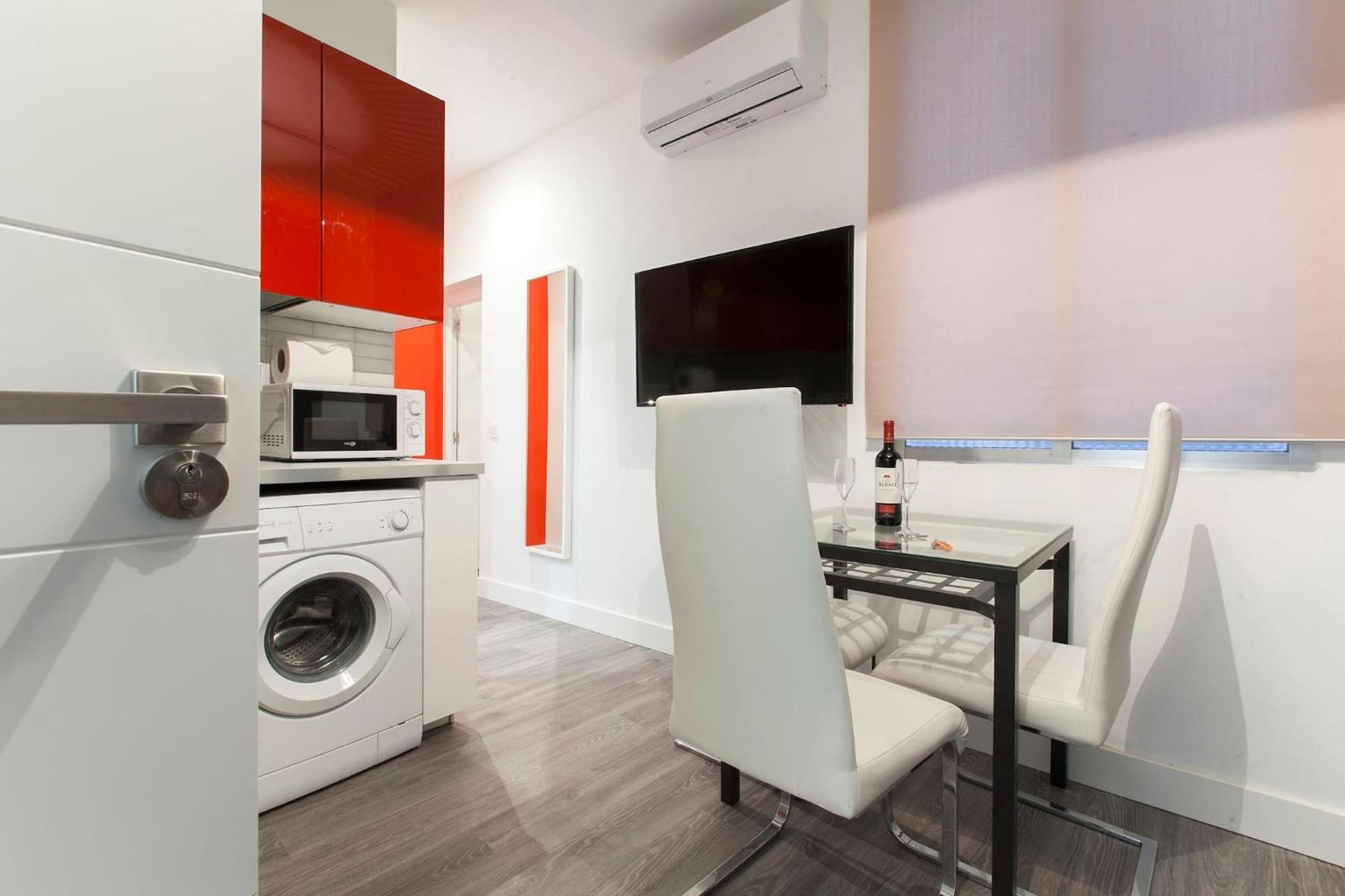 Apartamentos Day Madrid Callao Centro Gran Via Sol Malasana Dış mekan fotoğraf