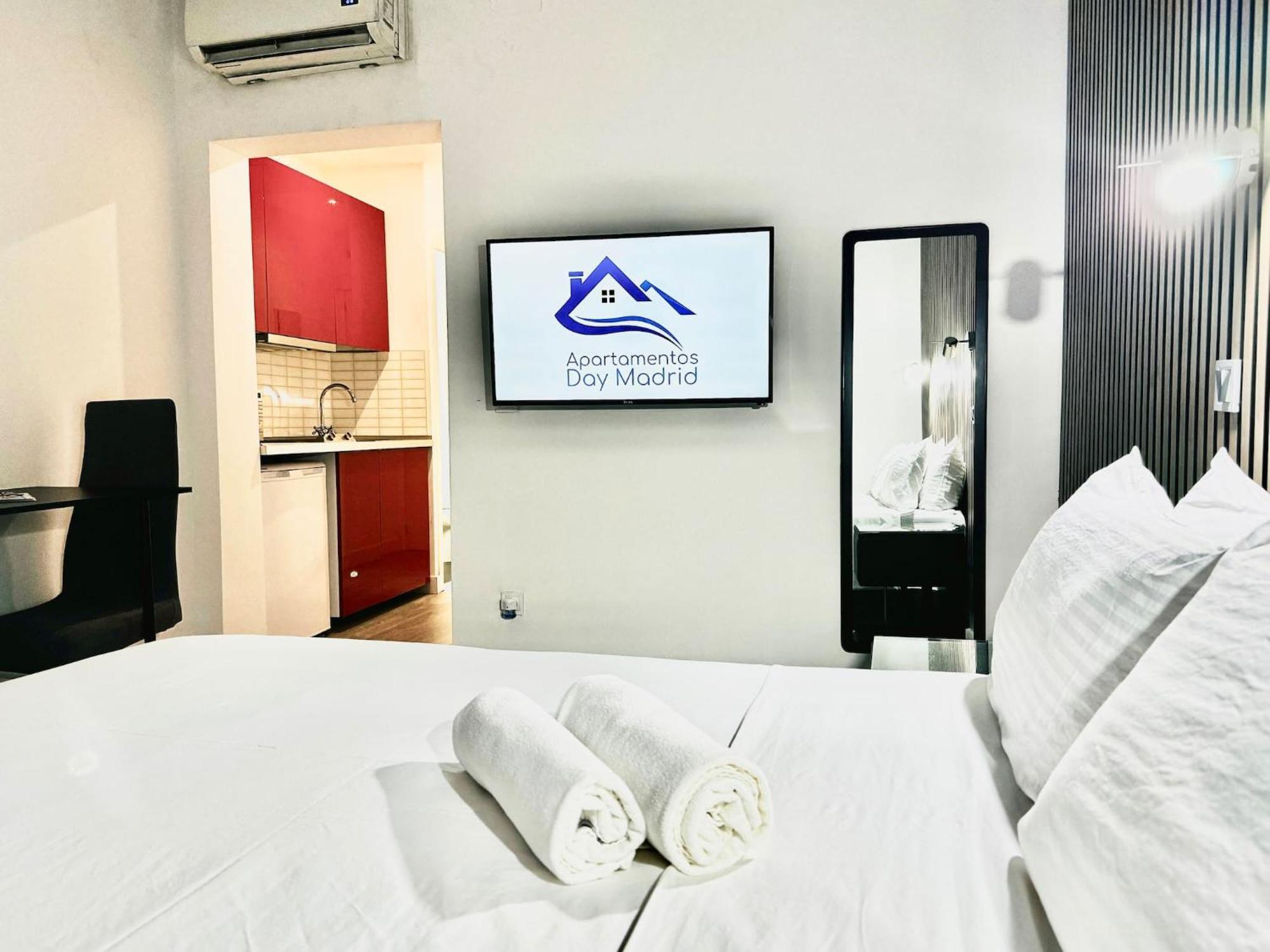 Apartamentos Day Madrid Callao Centro Gran Via Sol Malasana Dış mekan fotoğraf